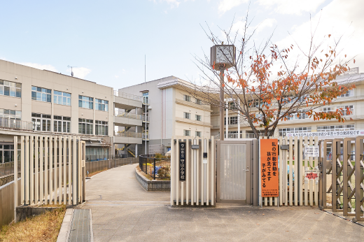 守山市立守山小学校